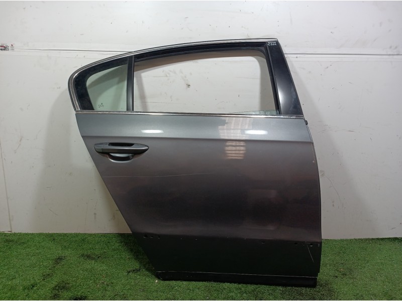 Recambio de puerta trasera derecha para volkswagen passat berlina (3c2) advance referencia OEM IAM 3C5833312 3C5833312 3C5833312