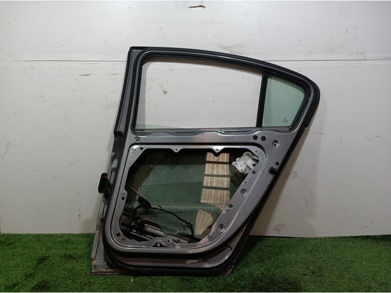 Recambio de puerta trasera derecha para volkswagen passat berlina (3c2) advance referencia OEM IAM 3C5833312 3C5833312 3C5833312