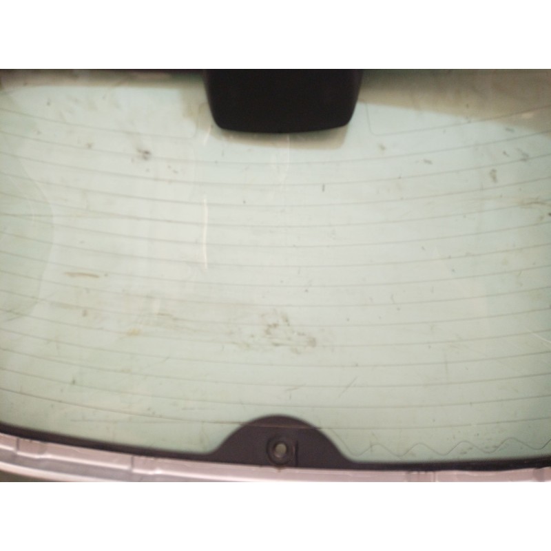 Recambio de porton trasero para nissan micra (k12e) acenta referencia OEM IAM   