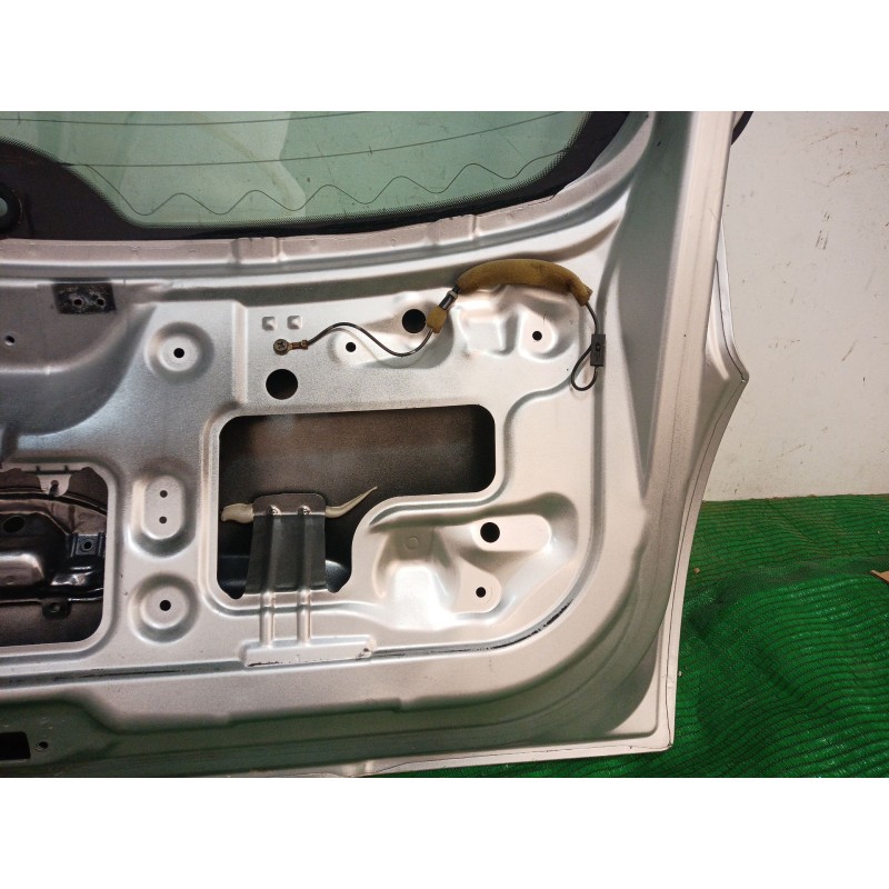 Recambio de porton trasero para nissan micra (k12e) acenta referencia OEM IAM   