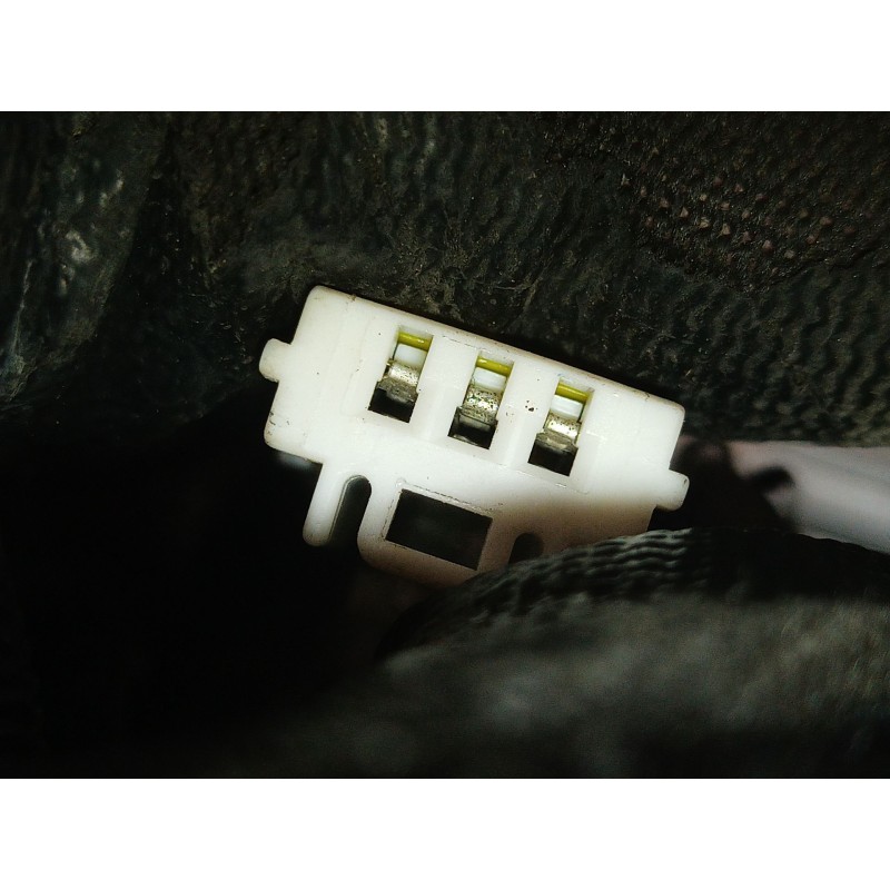 Recambio de porton trasero para nissan micra (k12e) acenta referencia OEM IAM   