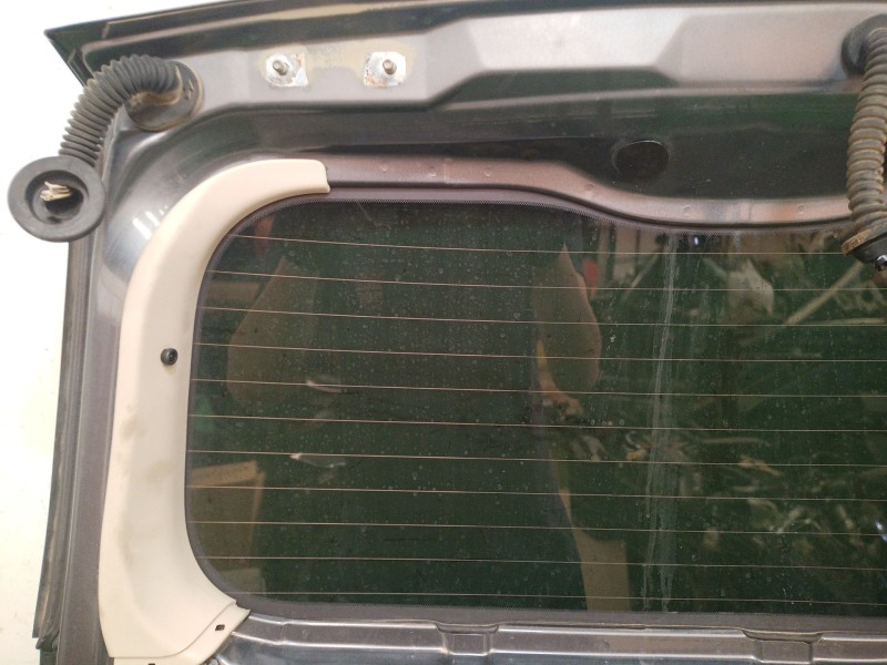 Recambio de porton trasero para nissan note (e11e) acenta referencia OEM IAM   