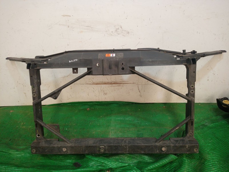 Recambio de panel frontal para mazda 6 hatchback (gg) 2.0 di (gg14) referencia OEM IAM GJ6A53111 GJ6A53111 GJ6A53111