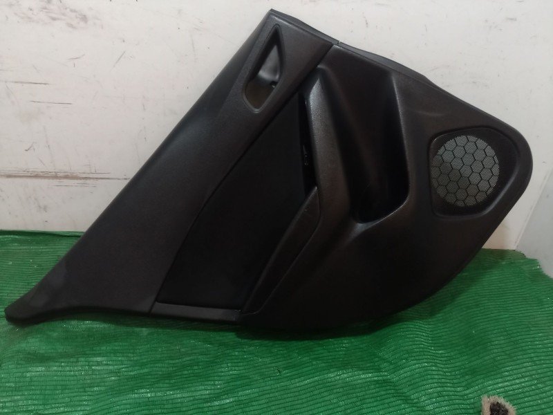Recambio de guarnecido puerta trasera izquierda para mazda 3 (bm, bn) 2.0 referencia OEM IAM BJS7685 BJS7685 BJS7685