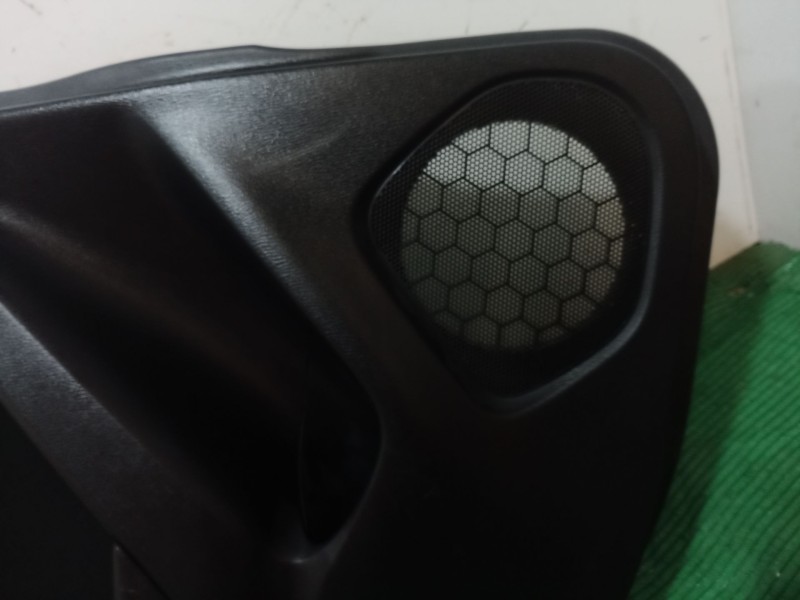 Recambio de guarnecido puerta trasera izquierda para mazda 3 (bm, bn) 2.0 referencia OEM IAM BJS7685 BJS7685 BJS7685