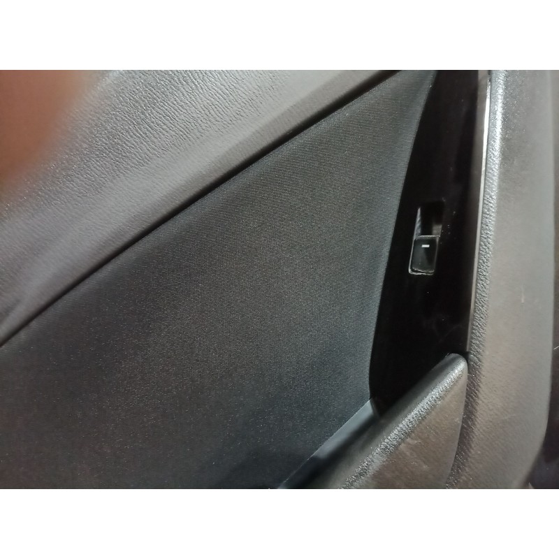 Recambio de guarnecido puerta trasera izquierda para mazda 3 (bm, bn) 2.0 referencia OEM IAM BJS7685 BJS7685 BJS7685