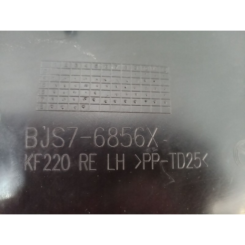 Recambio de guarnecido puerta trasera izquierda para mazda 3 (bm, bn) 2.0 referencia OEM IAM BJS7685 BJS7685 BJS7685