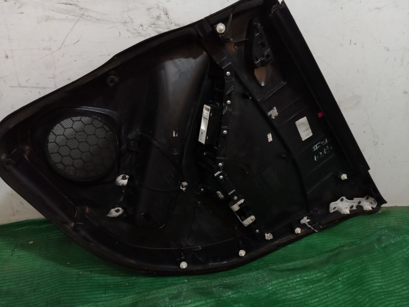 Recambio de guarnecido puerta trasera izquierda para mazda 3 (bm, bn) 2.0 referencia OEM IAM BJS7685 BJS7685 BJS7685