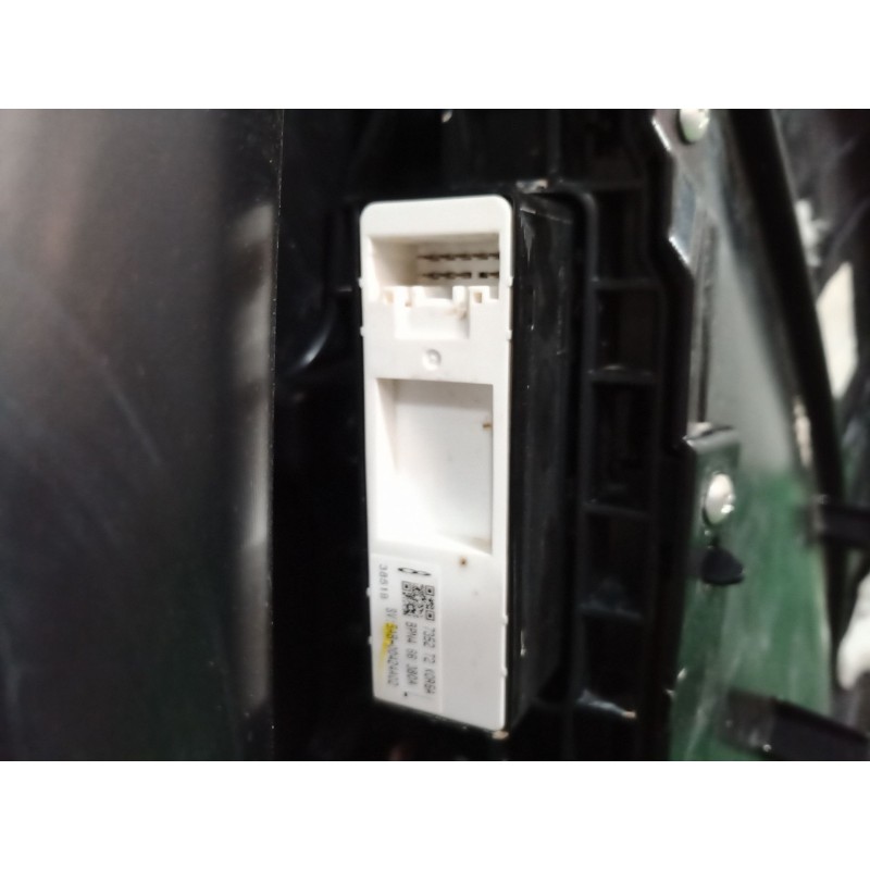Recambio de guarnecido puerta trasera izquierda para mazda 3 (bm, bn) 2.0 referencia OEM IAM BJS7685 BJS7685 BJS7685