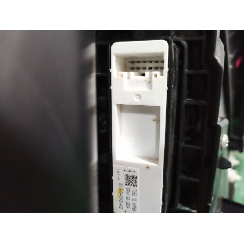 Recambio de guarnecido puerta trasera izquierda para mazda 3 (bm, bn) 2.0 referencia OEM IAM BJS7685 BJS7685 BJS7685