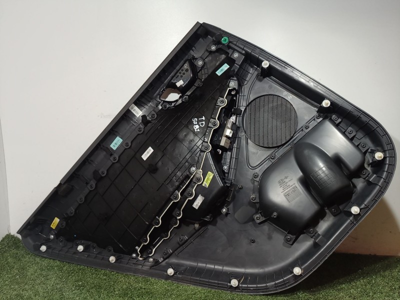Recambio de guarnecido puerta trasera derecha para hyundai ioniq (ae) 1.6 gdi hybrid referencia OEM IAM   