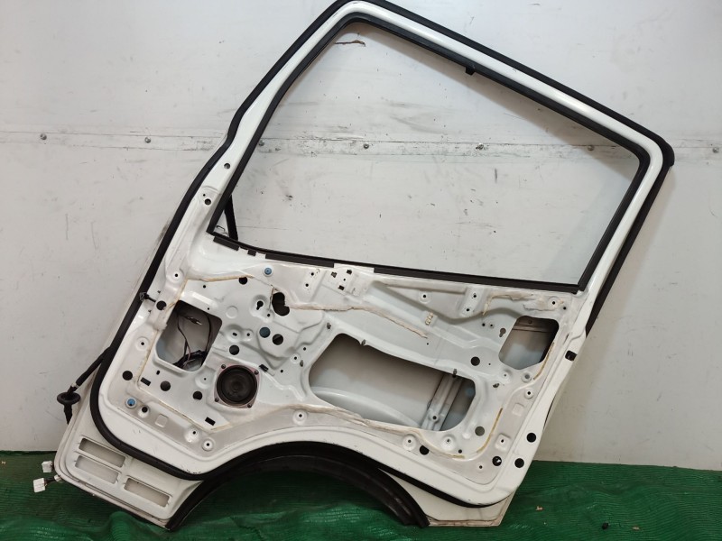 Recambio de puerta delantera derecha para nissan cabstar tlo referencia OEM IAM   