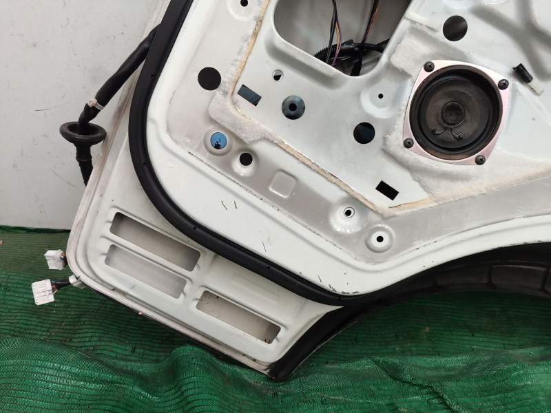 Recambio de puerta delantera derecha para nissan cabstar tlo referencia OEM IAM   