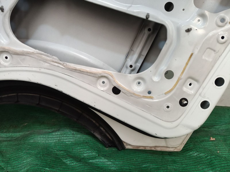 Recambio de puerta delantera derecha para nissan cabstar tlo referencia OEM IAM   