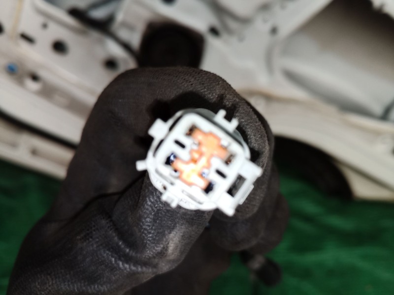 Recambio de puerta delantera derecha para nissan cabstar tlo referencia OEM IAM   