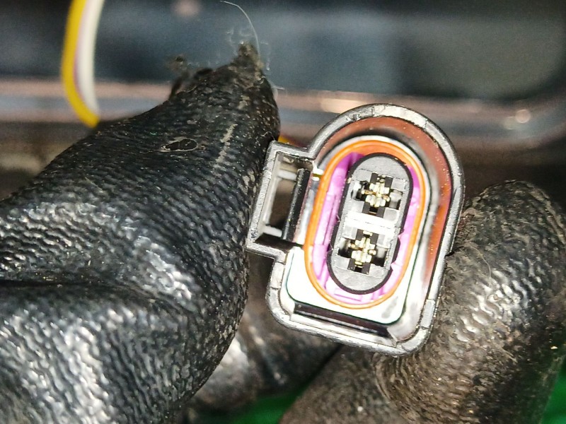 Recambio de puerta delantera derecha para ford tourneo connect 1.8 tdci /tddi /di referencia OEM IAM   