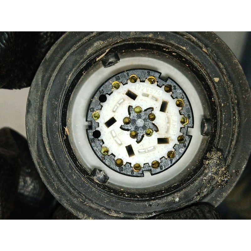 Recambio de puerta delantera derecha para ford tourneo connect 1.8 tdci /tddi /di referencia OEM IAM   