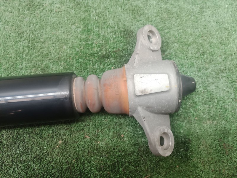 Recambio de amortiguador trasero para hyundai ioniq (ae) 1.6 gdi hybrid referencia OEM IAM 55300G2400 55300G2400 55330G2100