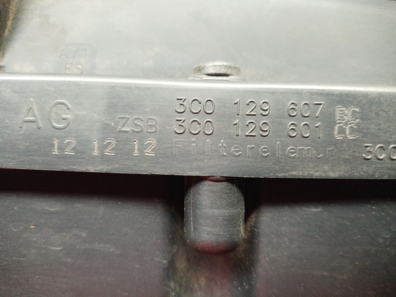 Recambio de filtro aire para audi q3 (8ub, 8ug) 2.0 tdi referencia OEM IAM   