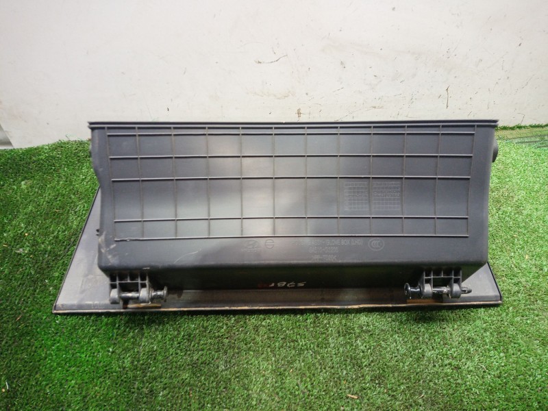 Recambio de tapa guantera para hyundai ioniq (ae) 1.6 gdi hybrid referencia OEM IAM 84510G2200 84510G2200 84510G2200