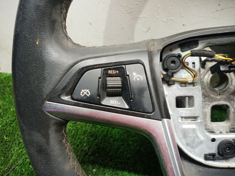 Recambio de volante para opel astra j (p10) 1.7 cdti (68) referencia OEM IAM   