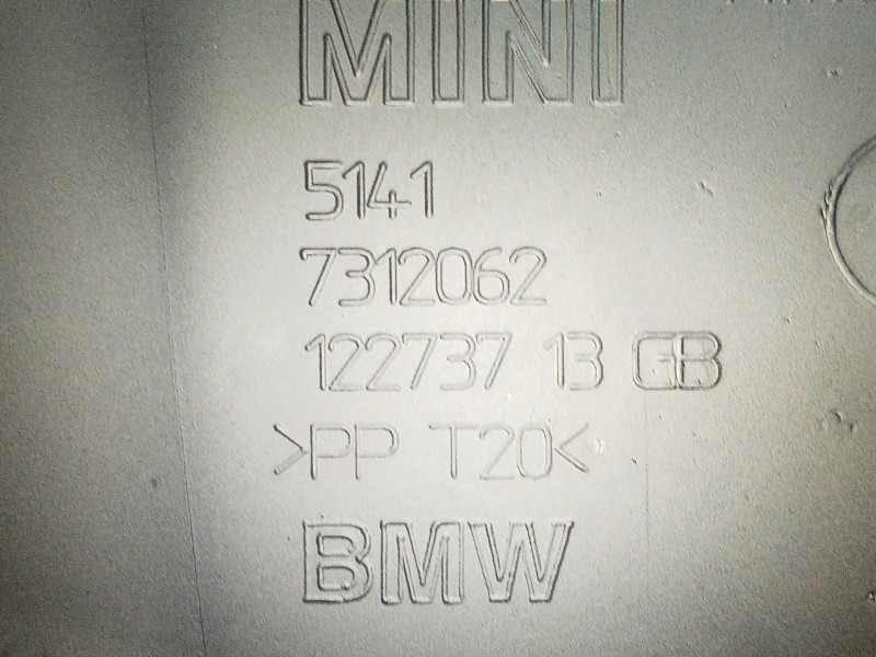 Recambio de guarnecido puerta delantera derecha para mini mini (f55) cooper d referencia OEM IAM 7312062 7312062 7312062