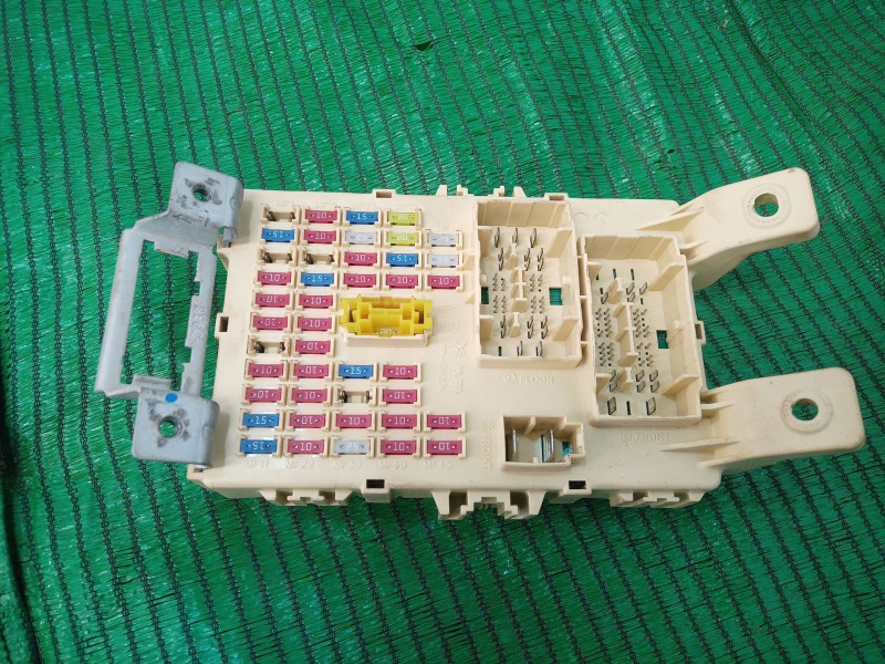 Recambio de caja reles / fusibles para hyundai i20 i (pb, pbt) 1.2 referencia OEM IAM   