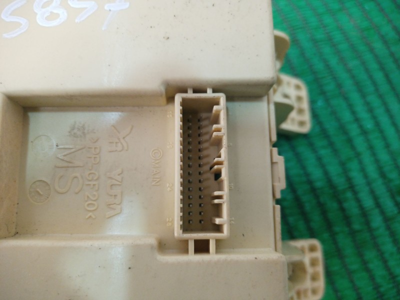 Recambio de caja reles / fusibles para hyundai i20 i (pb, pbt) 1.2 referencia OEM IAM   