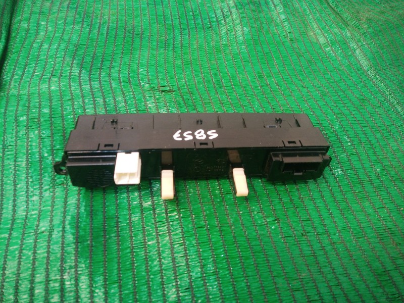 Recambio de warning para hyundai i20 i (pb, pbt) 1.2 referencia OEM IAM   