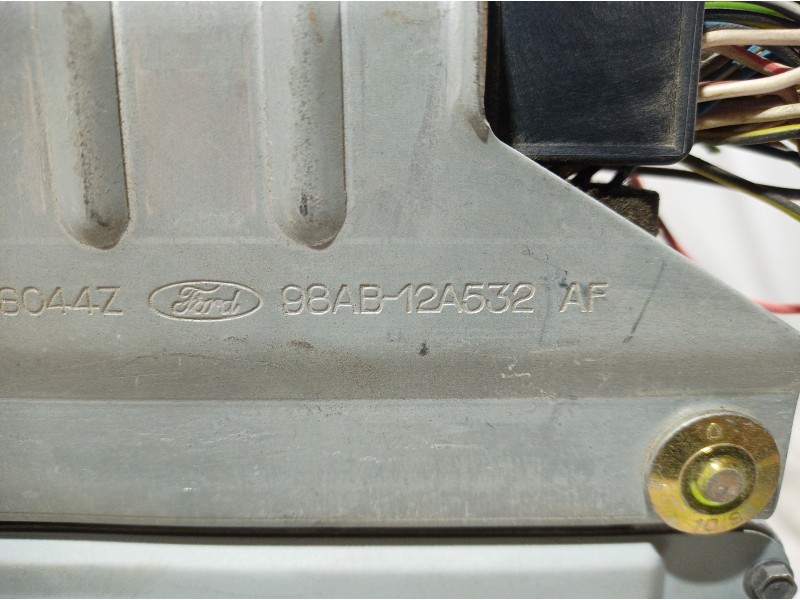 Recambio de centralita motor uce para ford focus berlina (cak) ambiente referencia OEM IAM 98AB12A532AF 98AB12A532AF 98AB12A532