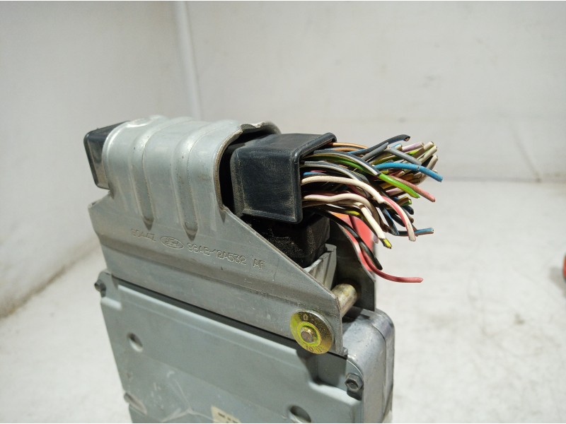 Recambio de centralita motor uce para ford focus berlina (cak) ambiente referencia OEM IAM 98AB12A532AF 98AB12A532AF 98AB12A532