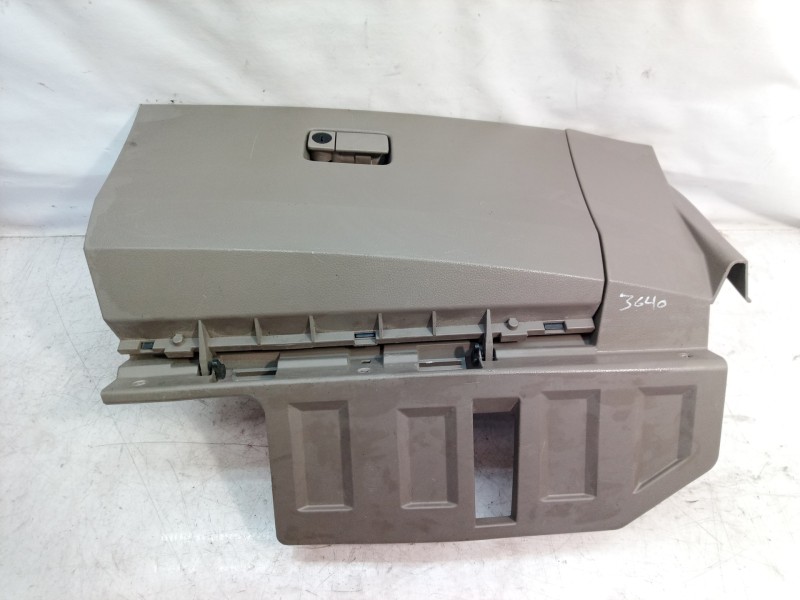 Recambio de guantera para nissan murano (z50) básico referencia OEM IAM 68102CC001  