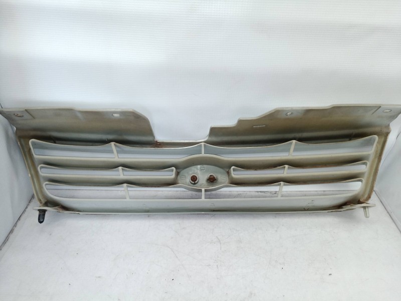 Recambio de rejilla delantera para hyundai pony (x2) 1.5 gls referencia OEM IAM   