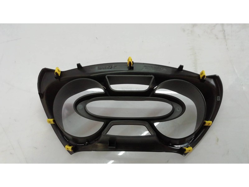 Recambio de varios para renault captur helly hansen referencia OEM IAM 682504768R 682504768 682504768