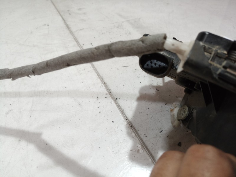 Recambio de cerradura puerta trasera derecha para bmw serie 3 berlina (e46) 320d referencia OEM IAM   