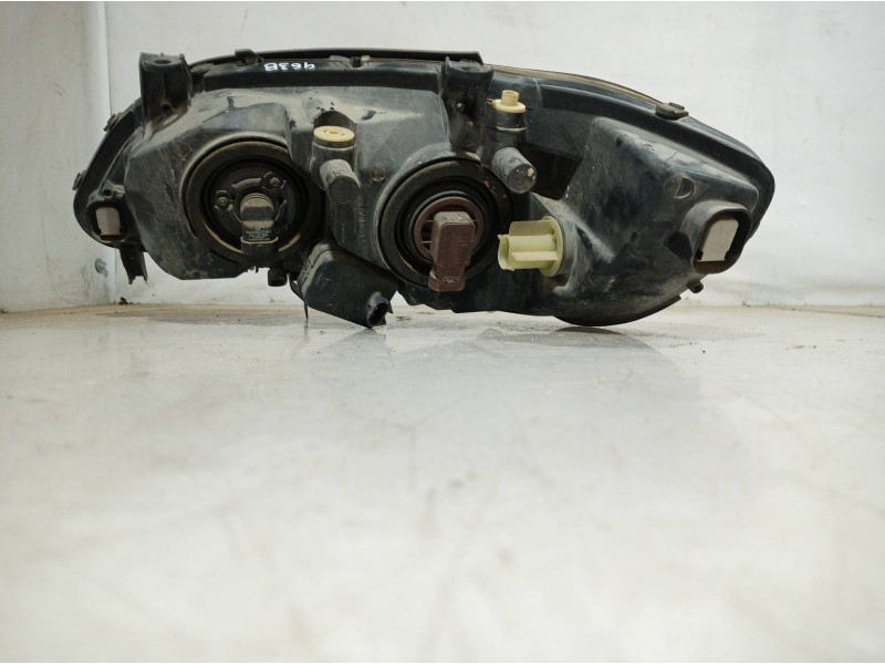 Recambio de faro derecho para opel zafira a blue line referencia OEM IAM 89100055 89100055 89100055