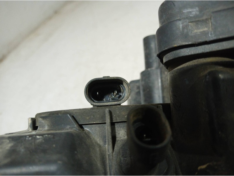 Recambio de faro derecho para opel zafira a blue line referencia OEM IAM 89100055 89100055 89100055