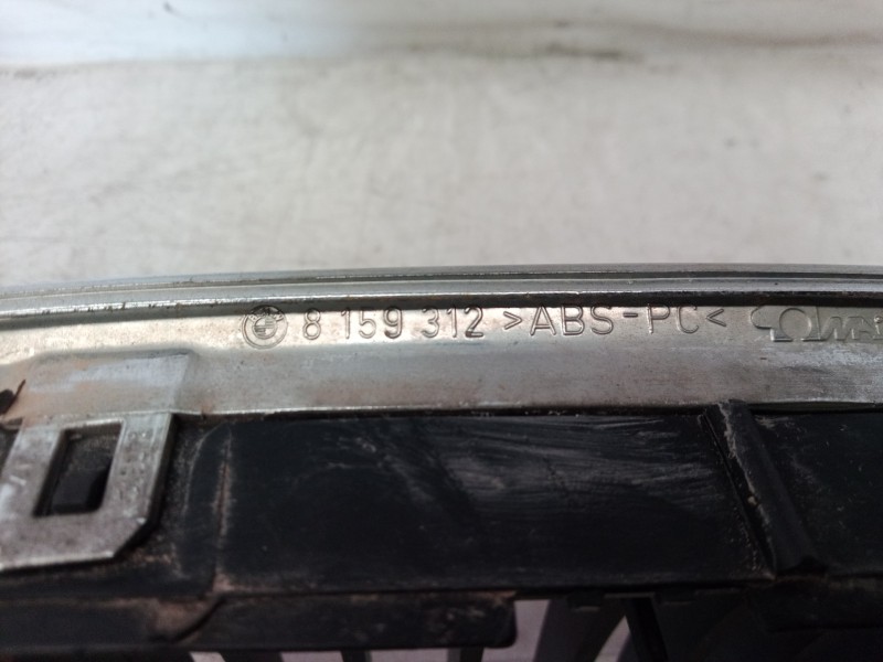 Recambio de rejilla delantera para bmw serie 5 berlina (e39) 530d referencia OEM IAM 8159312 8159312 8159312