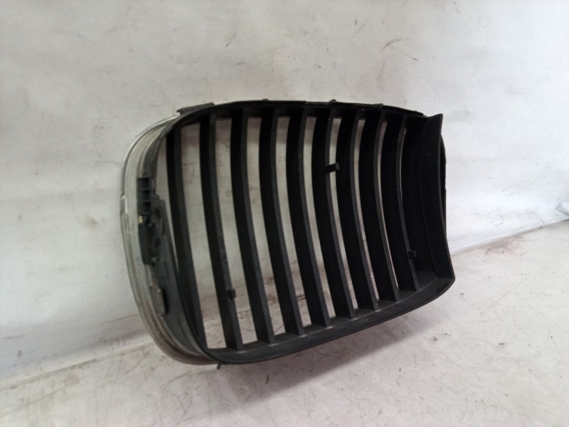 Recambio de rejilla delantera para bmw serie 5 berlina (e39) 530d referencia OEM IAM 8159312 8159312 8159312