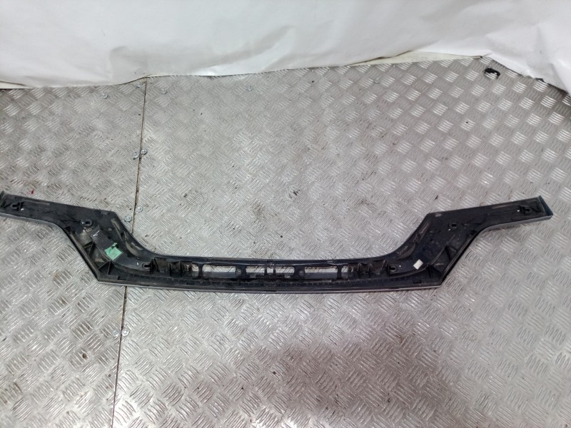 Recambio de molduras traseras para bmw x3 (e83) 2.0d referencia OEM IAM 7052452 7052452 7052452