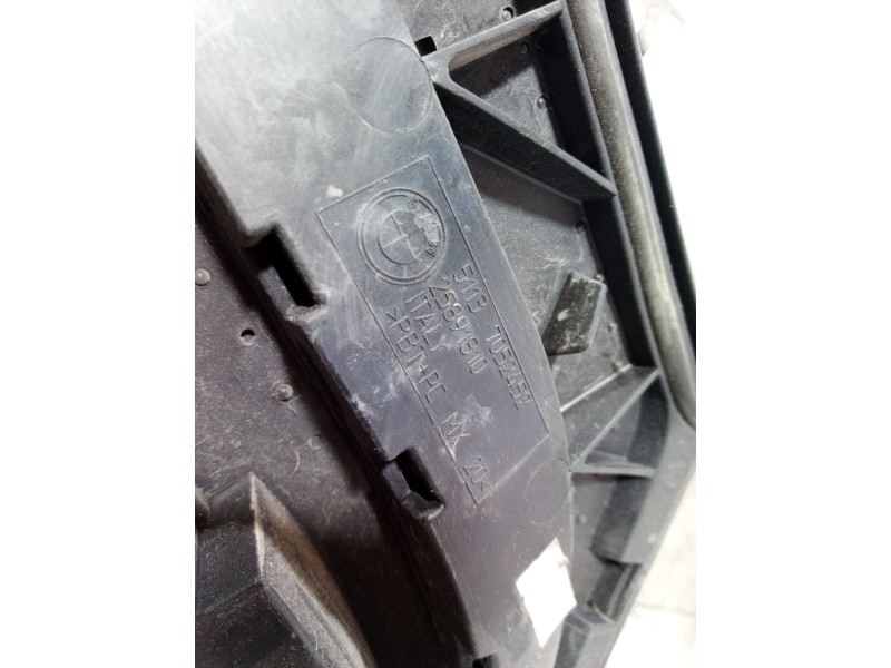 Recambio de molduras traseras para bmw x3 (e83) 2.0d referencia OEM IAM 7052452 7052452 7052452