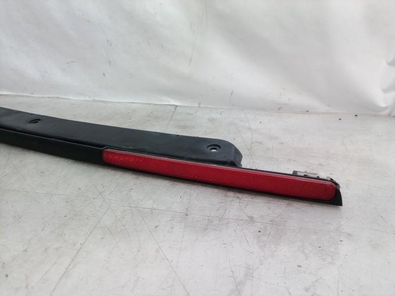 Recambio de molduras traseras para audi a8 (4e2) referencia OEM IAM 4E0807417B 4E0807417B 4E0807417B