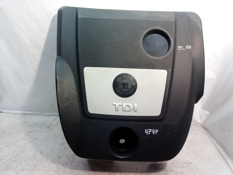 Recambio de tapa motor para skoda octavia berlina (1u2) tour referencia OEM IAM 038103925 038103925 038103925