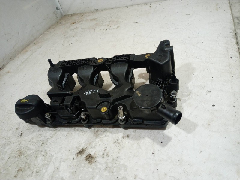 Recambio de tapa balancines para peugeot 308 sw allure referencia OEM IAM P1001845 P1001845 P1001845