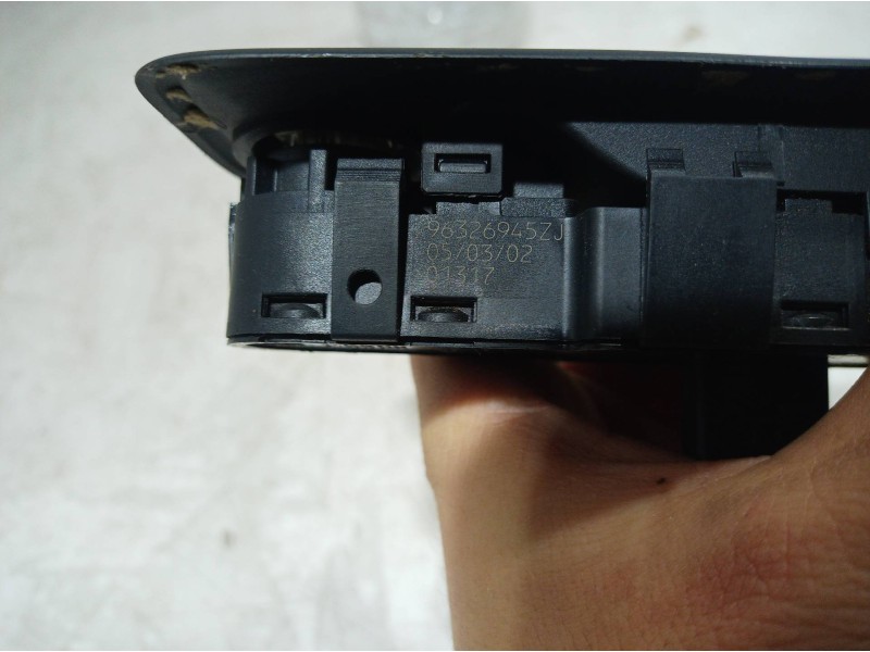 Recambio de mando elevalunas delantero izquierdo para citroën c5 berlina referencia OEM IAM 96326945ZJ 96326945ZJ 96326945