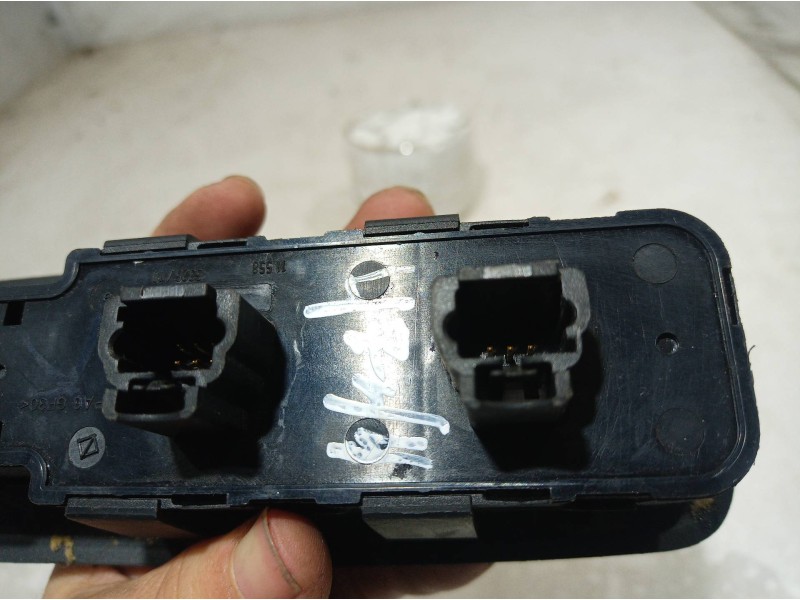 Recambio de mando elevalunas delantero izquierdo para citroën c5 berlina referencia OEM IAM 96326945ZJ 96326945ZJ 96326945