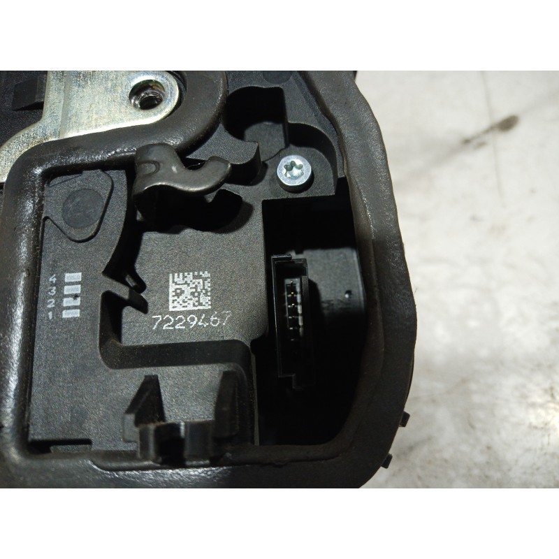 Recambio de cerradura puerta trasera izquierda para bmw serie 3 berlina (e90) 316d referencia OEM IAM 7229467 7229467 7229467