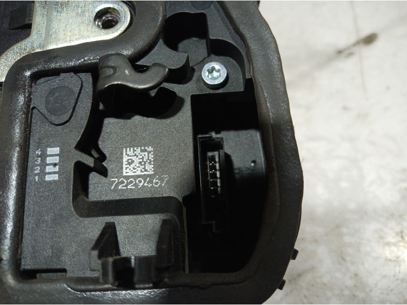 Recambio de cerradura puerta trasera izquierda para bmw serie 3 berlina (e90) 316d referencia OEM IAM 7229467 7229467 7229467