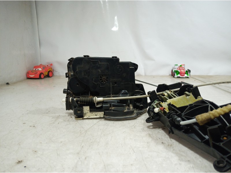 Recambio de cerradura puerta trasera izquierda para bmw serie 3 berlina (e90) 316d referencia OEM IAM 7229467 7229467 7229467