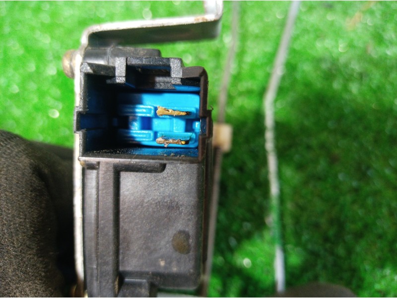 Recambio de cerradura puerta trasera izquierda para kia joice ls referencia OEM IAM   